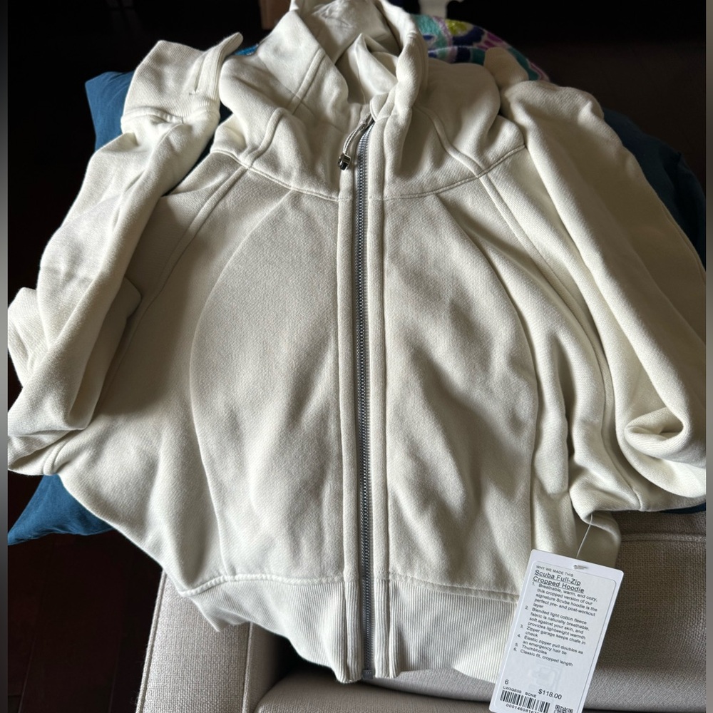 Lululemon NWT scuba hoodie